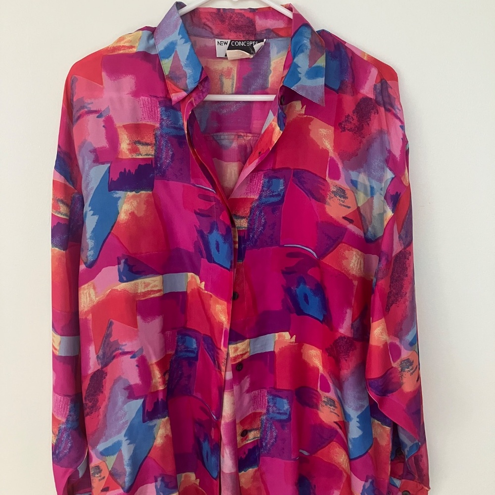 Vintage "New Concepts" 100% silk print blouse size M